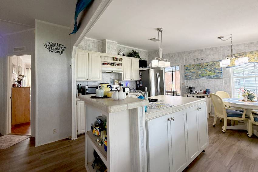 17 West Road a Palmetto, FL Mobile or Manufactured Home for Sale